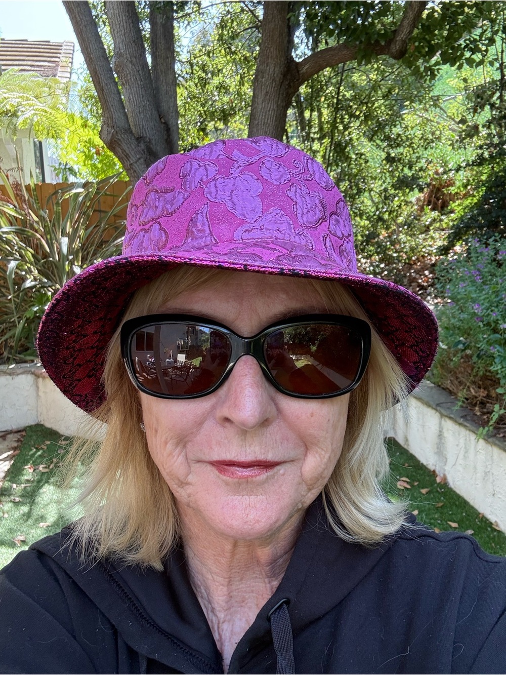 Gucci Reversible Hot Pink Jacquard Bucket Hat - Picture 8 of 8